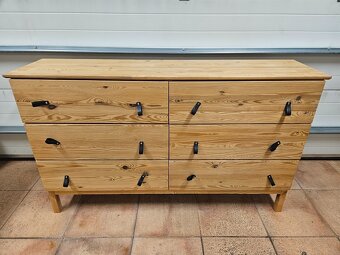 Dřevěné skříně - 2