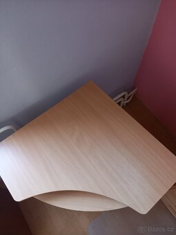 Rohový stůl - 2
