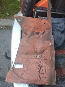 Skoda 110R číslo kar.  plech štítky - 2