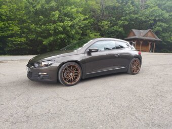 VW Scirocco 2.0 TDI DSG - 2