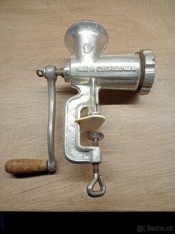 Mlýnek na maso - 2