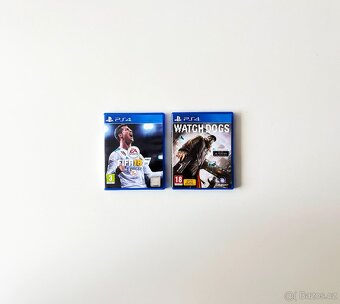 PlayStation 4 1TB + 2× ovladač - 2