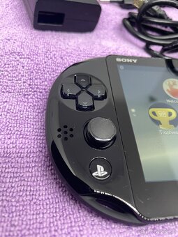 PS VITA PCH-2016 LCD displej - 2