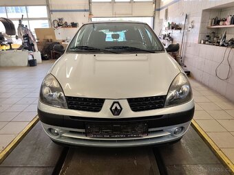 Renault Clio 1.2  55 kw r. v. 8/2002 - 2