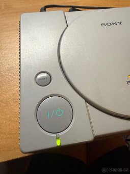 Sony PlayStation 1 + příslušenství - 2
