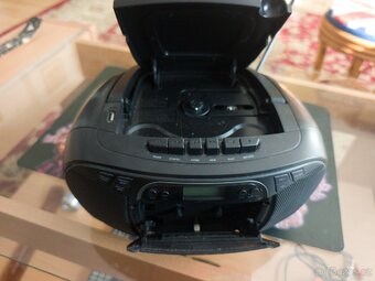 Rádio magnetofon JVC - 2