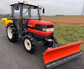 Japonský traktor KUBOTA GL 25
Diesel 3 válec, 25HP - 2