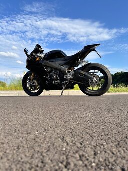 Aprilia rsv4 - 2
