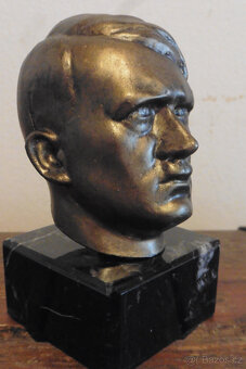 Busta Adolf Hitler - mramor - 2