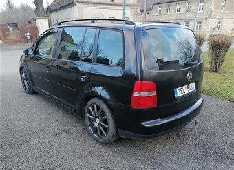 Prodám díly na VW Touran 2.0Tdi 2004 - 2