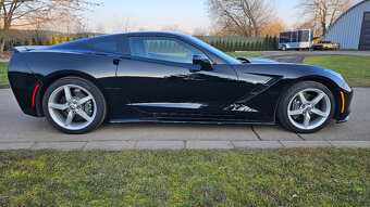 2014 Chevrolet Corvette C7 6.2 V8, perfektní stav - 2