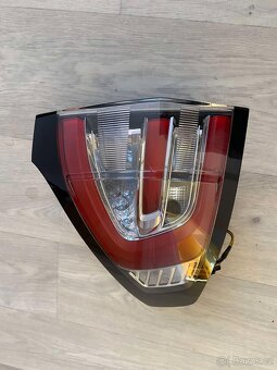 FORD GALAXY ZADNÍ LEVÉ LED SVĚTLO - 2