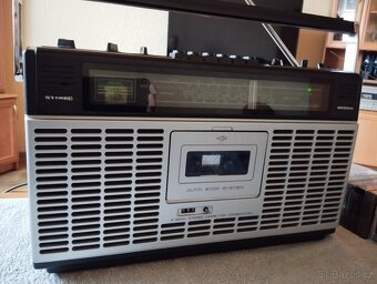 Radiomagnetofon Universum - 2