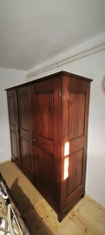Šatní skříň - 2