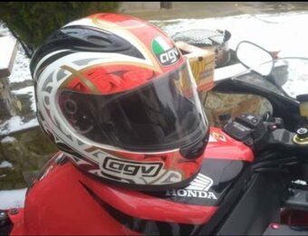 Integralni helma AGV velikost S - 2