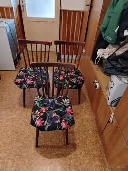 4 jídelní židle - 2