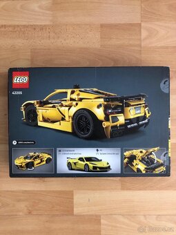 LEGO Technic 42205 Chevrolet Corvette Stingray - 2