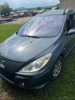 Peugeot 307 sw face lift na náhradní díly - 2