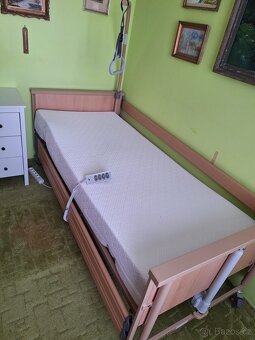 Elektronicky polohovatelná postel - 2