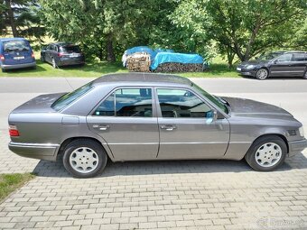 Mercedes Benz W 124 250 D - 2