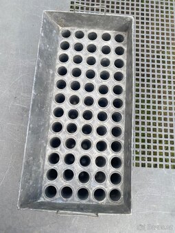 Součást staré dřevěné lednice - 2