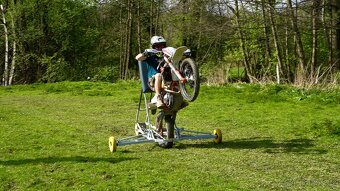 Wheelie trenažér pre jazdu po zadnom kolese - 2
