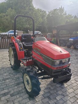 MITSUBISHI MT200 - 2