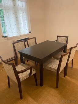 Jídelní stůl + 6 židlí - 2