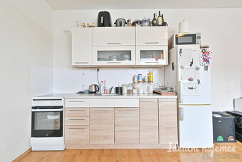 Prodej bytu 1+kk 38 m² - 2