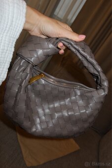 Dámská pletená kabelka hobo – šedá barva, nová - 2