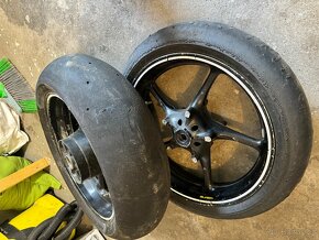 Kola Yamaha r6 - 2