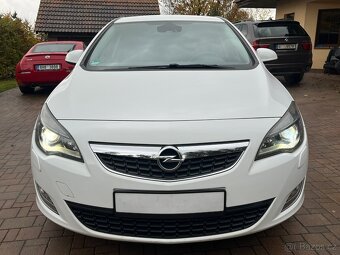 Opel Astra 1.6 i 85kW Xenon Tempomat Serviska - 2