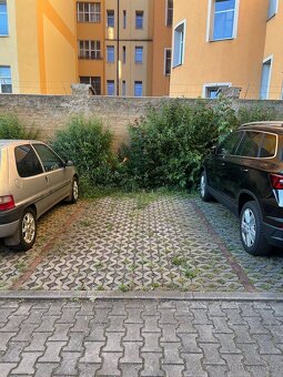 Garážové stání v Plzenecké ul. - 2