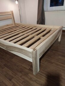 Postel z jasanového masivu - 2