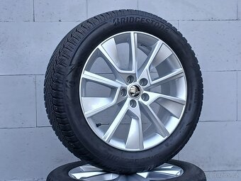 Pěkná zimní orig alu kola Škoda Kamiq 205/55/17 8mm - 2