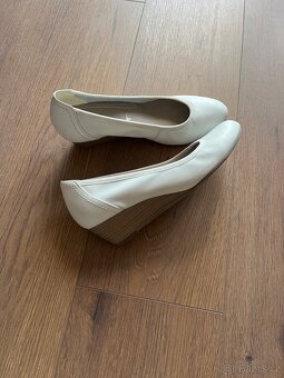 Lodičky bílé #Lodicky kožené  #Lodičky na klínku - 2