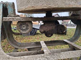 Stavební míchačka velká - 2