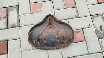 Podsedadlový plech ČZ 125/150C Jawa Pérák 11 - 2