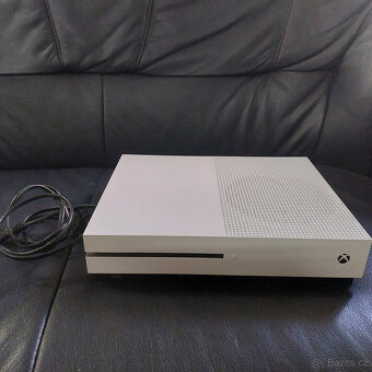 Herní konzole Xbox One S, ovladač, super stav - 2