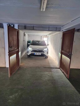 Garáž v parkovacím domě s elektřinou - 2