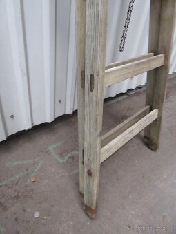 Nabízím staré dřevěne štafle. Jsou funkční. původní stav. Je - 2