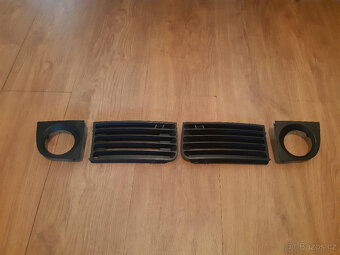 AUDI A8, S8 D2 - mřížky + mlhovky do nárazníku - 2