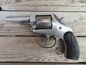 Americky historicky revolver v cal 32 - 2
