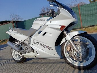 Honda VFR 750 - 2