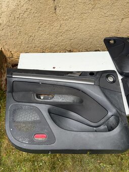 Prodám tapecy na Škoda Octavia 2. - 2