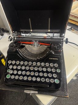 Starožitný psací stroj CONTINENTAL - 2