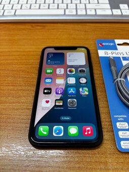 Apple iPhone XR - 64GB - 2