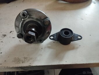 Uložení páky řízení .paka Tatra 603 - 2