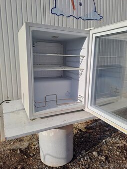 Prosklená chladnička - 2