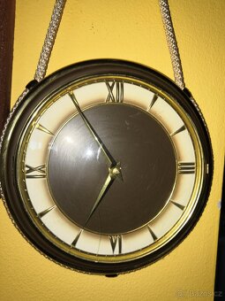 Nástěne hodiny - 2